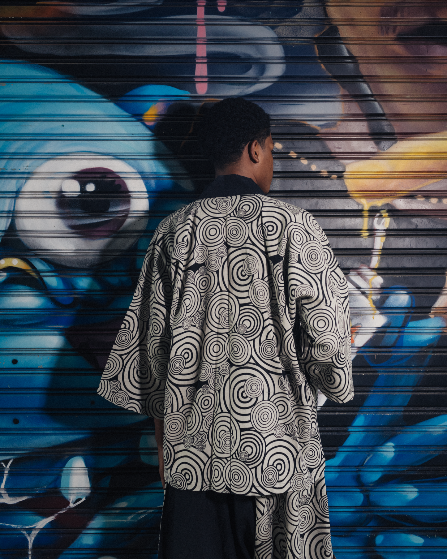 Black Swirl Kimono (Unisex)