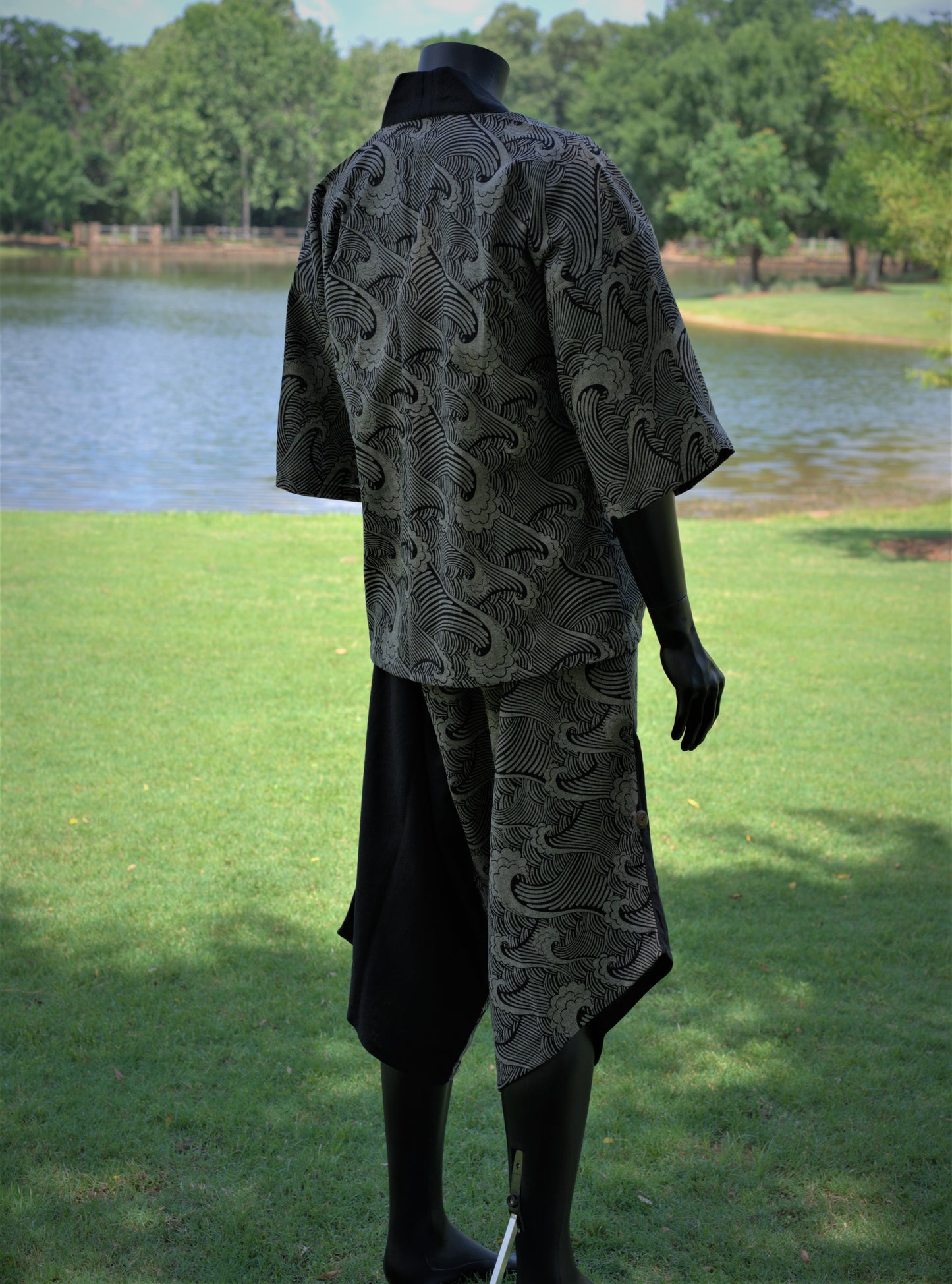 Tsunami Kimono